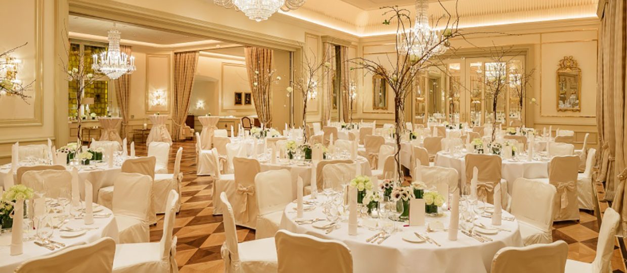 fairmont_hvj_hh_meeting_events_spiegelsaal_round_tables_and_reception